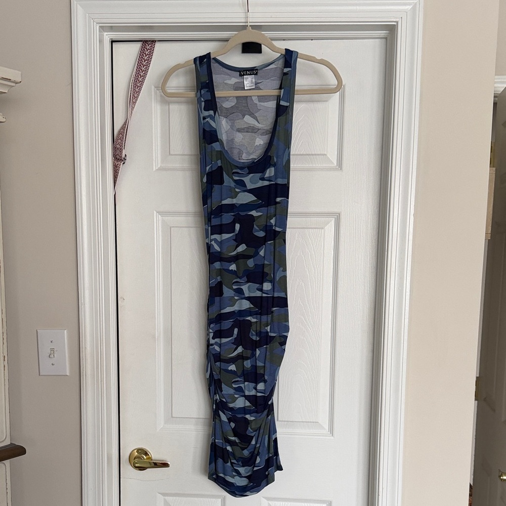 VENUS Blue and Gray Patterned Top